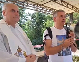 Campagna-Nella parrocchia degli Angeli di don Marcello con il carismatico laico Pino Sciarrino